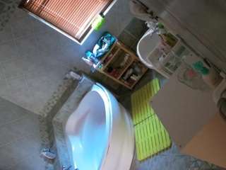 voyeurcam-julmodels-bath-1st-2