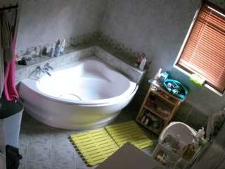 voyeurcam-julmodels-bath-1st-2 - Cam en Direct