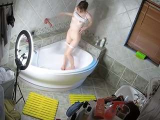 voyeurcam-julmodels-bath-1st-2