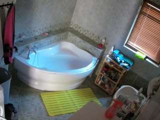 voyeurcam-julmodels-bath-1st-2 camsoda