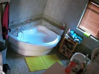 voyeurcam-julmodels-bath-1st-2 camsoda