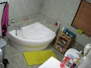 voyeurcam-julmodels-bath-1st-2 camsoda