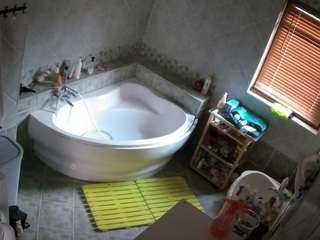 voyeurcam-julmodels-bath-1st-2 camsoda