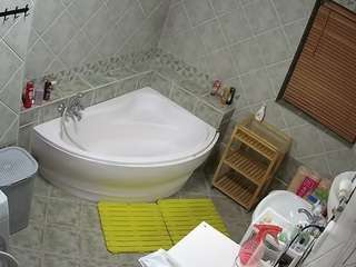 voyeurcam-julmodels-bath-1st-2 camsoda