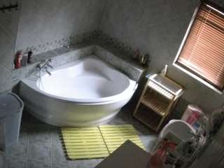 voyeurcam-julmodels-bath-1st-2 camsoda