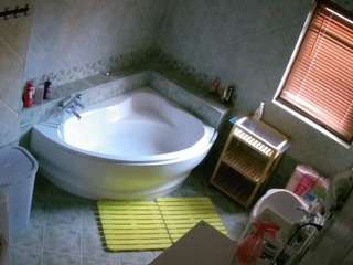 voyeurcam-julmodels-bath-1st-2 camsoda