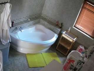 voyeurcam-julmodels-bath-1st-2 camsoda