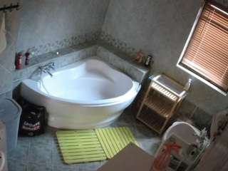 voyeurcam-julmodels-bath-1st-2 camsoda