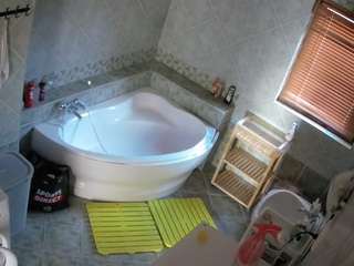 voyeurcam-julmodels-bath-1st-2 camsoda