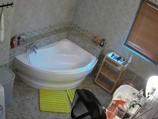 voyeurcam-julmodels-bath-1st-2 camsoda