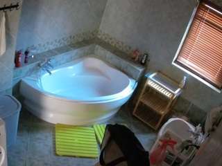 voyeurcam-julmodels-bath-1st-2 camsoda