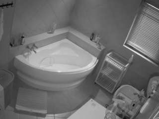 voyeurcam-julmodels-bath-1st-2 Profile Image
