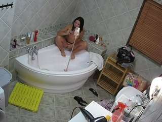 voyeurcam-julmodels-bath-1st-2's CamSoda show and profile