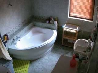voyeurcam-julmodels-bath-1st-2
