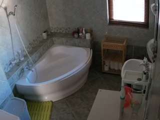 voyeurcam-julmodels-bath-1st-2 webcam