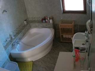 voyeurcam-julmodels-bath-1st-2 webcam