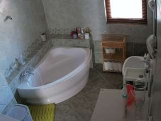 voyeurcam-julmodels-bath-1st-2 webcam