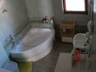 voyeurcam-julmodels-bath-1st-2 webcam