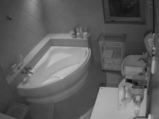 voyeurcam-julmodels-bath-1st-2 Drinking live webcam