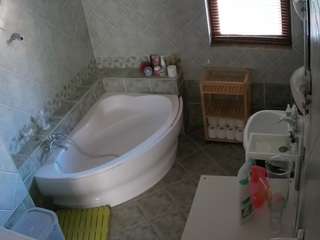 voyeurcam-julmodels-bath-1st-2 live cam profile