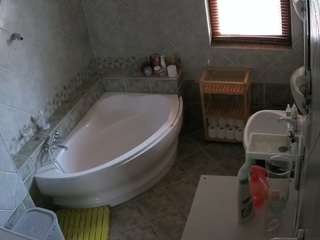 voyeurcam-julmodels-bath-1st-2 live cam profile