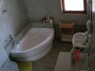 voyeurcam-julmodels-bath-1st-2 webcam