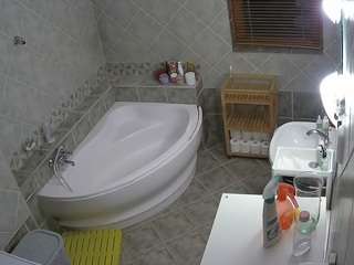 voyeurcam-julmodels-bath-1st-2 live cam profile