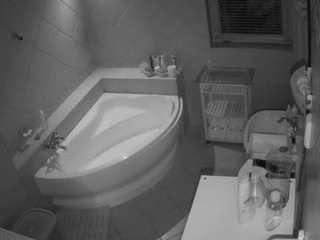 voyeurcam-julmodels-bath-1st-2 webcam