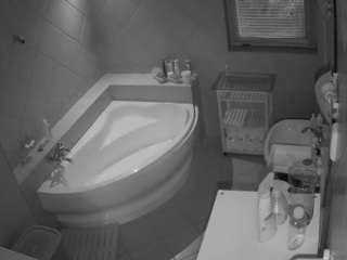 voyeurcam-julmodels-bath-1st-2 webcam