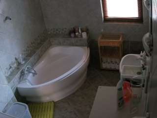 voyeurcam-julmodels-bath-1st-2 webcam
