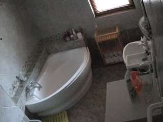 voyeurcam-julmodels-bath-1st-2 live cam profile