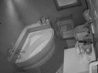 voyeurcam-julmodels-bath-1st-2 live cam profile