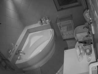 voyeurcam-julmodels-bath-1st-2 live cam profile