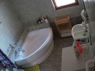 voyeurcam-julmodels-bath-1st-2 live cam profile