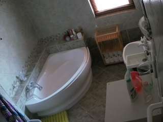 voyeurcam-julmodels-bath-1st-2 live cam profile