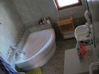 voyeurcam-julmodels-bath-1st-2 live cam profile