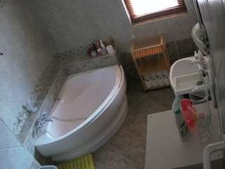 voyeurcam-julmodels-bath-1st-2 Bi live webcam