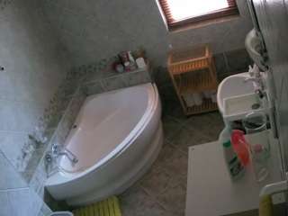 voyeurcam-julmodels-bath-1st-2 live cam profile