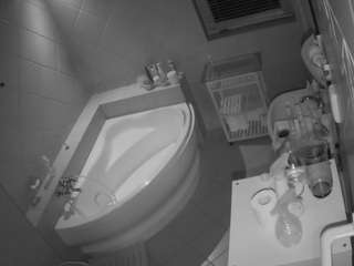 voyeurcam-julmodels-bath-1st-2 live cam profile