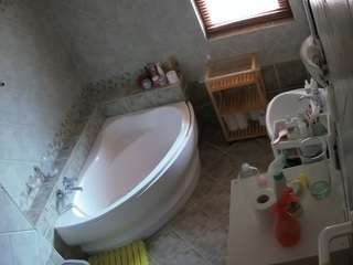 voyeurcam-julmodels-bath-1st-2 webcam