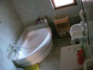 voyeurcam-julmodels-bath-1st-2 webcam