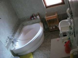 voyeurcam-julmodels-bath-1st-2 webcam