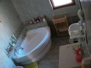 voyeurcam-julmodels-bath-1st-2 webcam