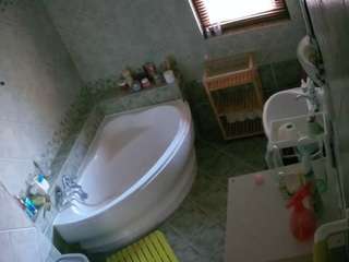 voyeurcam-julmodels-bath-1st-2