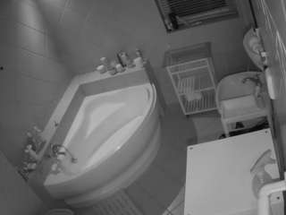 voyeurcam-julmodels-bath-1st-2 webcam