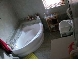 voyeurcam-julmodels-bath-1st-2 webcam