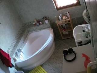 voyeurcam-julmodels-bath-1st-2 webcam