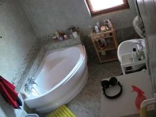 voyeurcam-julmodels-bath-1st-2 webcam