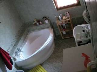 voyeurcam-julmodels-bath-1st-2 webcam