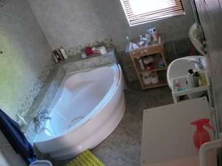 voyeurcam-julmodels-bath-1st-2 webcam